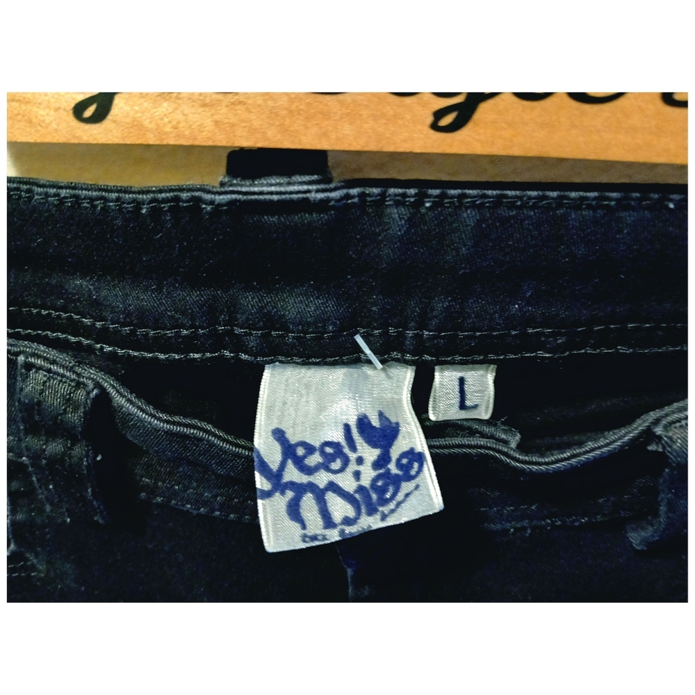 Yes Miss Skinny Jeans with Back Slit Ankles - Picture 6 of 9
